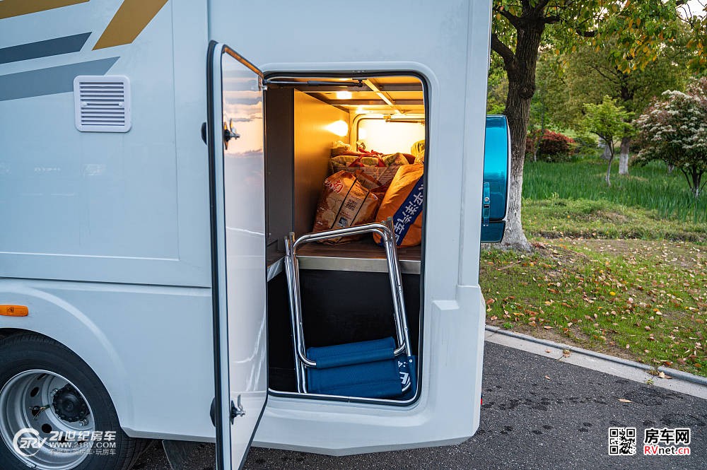 实拍新星房车高端C型新品“远见”，重磅打造你心目中的理想之家_9