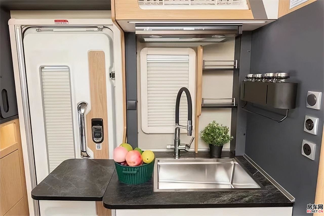 宇通c535房车,全新升级,现货供应      