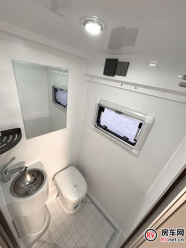 20万的五菱新能源房车，不仅做到水电无忧-有驾