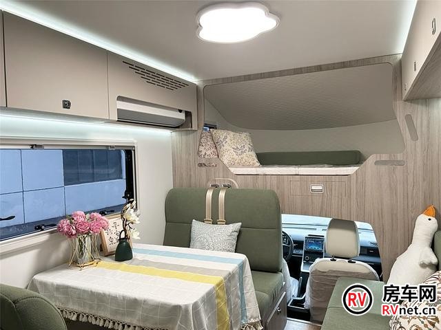 20万的五菱新能源房车，不仅做到水电无忧-有驾