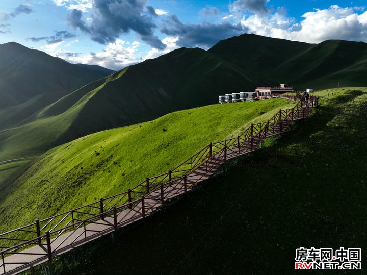 共绘雪域高原同心圆——第十批援藏和第五批援青工作纪实