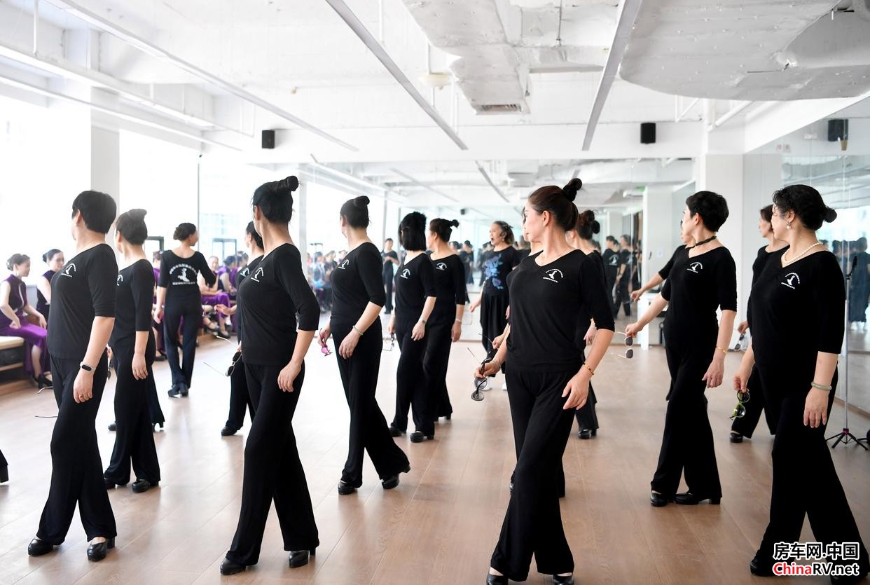 房车网 房车网