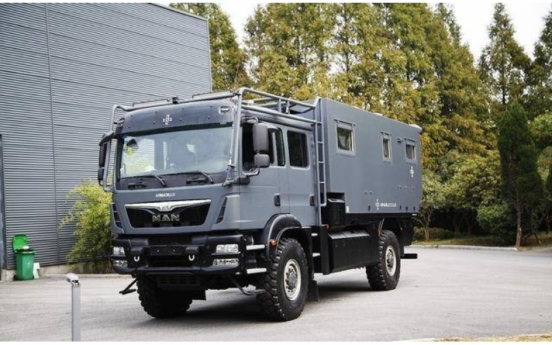 490万一辆的德国MAN 4x4越野房车永远不会缺油