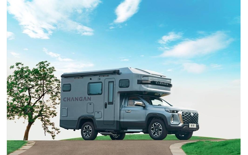 标配四驱、差速锁+48V电源系统，长安峰景.蓝鲸览拓者房车焕新出发