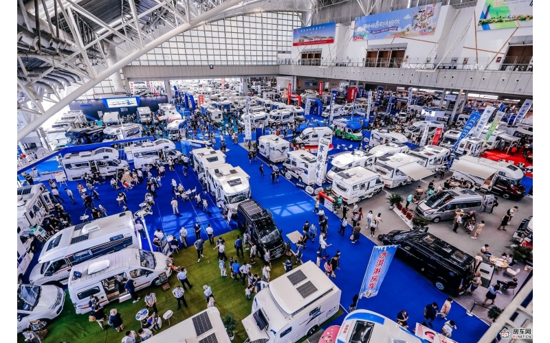 发布和咨询全国各地房车展联系电话和邮箱是：  电话18941000313 邮箱405854472@qq.com