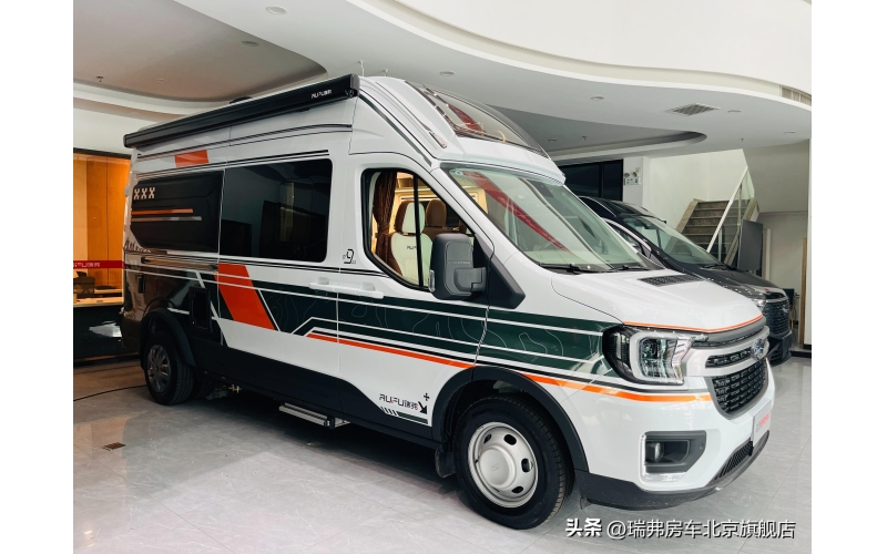 瑞弗打好B型房车R900终于出六座对卡座版本了！