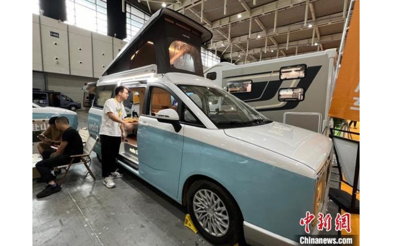 中国年轻&ldquo;房车客&rdquo;青睐&ldquo;移动的小家&rdquo; 注重社交和办公属性