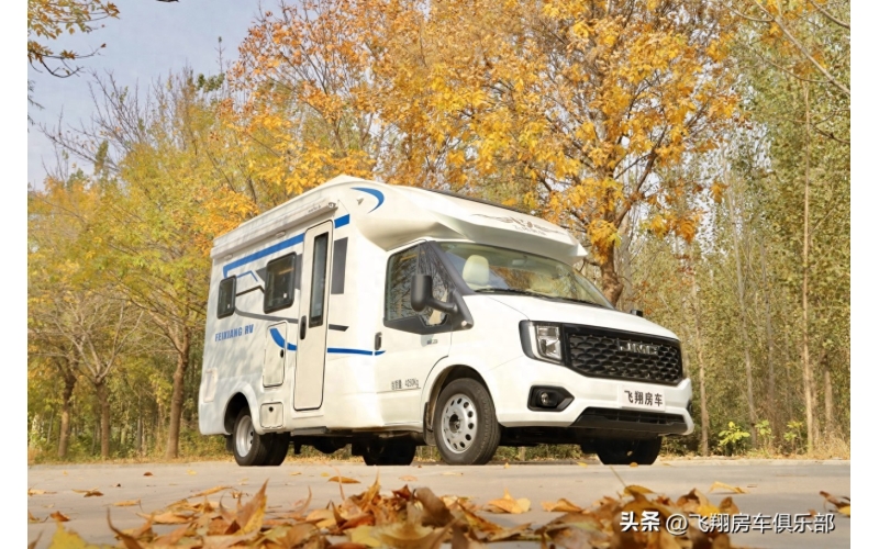 3字开头，福顺底盘、6座4卧，过年适合一家6口人出行的房车来了！