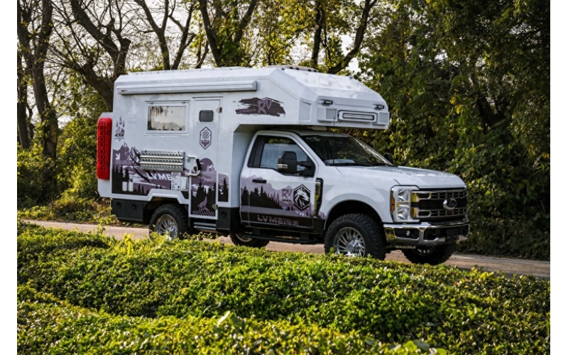 7.3V8大马力房车，旅美奇域F350四驱越野房车