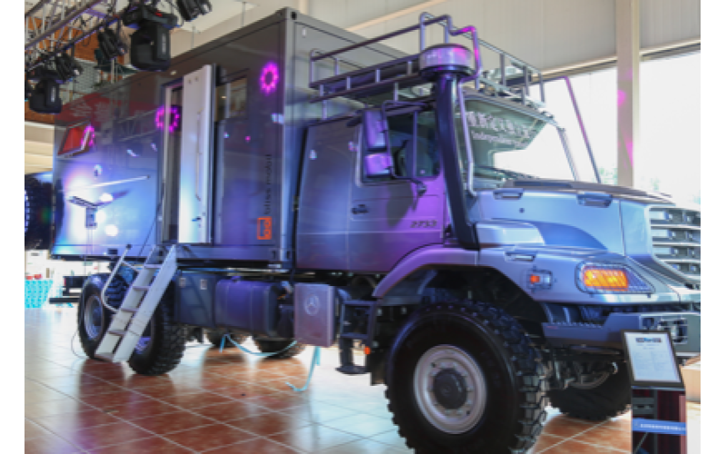 奔驰&ldquo;赛托斯&rdquo;越野房车亮相北京