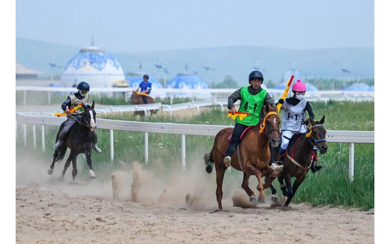 歌游内蒙古 纵览大草原&mdash;&mdash;内蒙古打造立体旅游生态