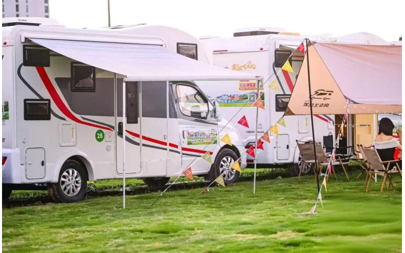 上海普陀举办&ldquo;最爱TOP.中央公园房车音乐节&rdquo; 引爆城市狂欢