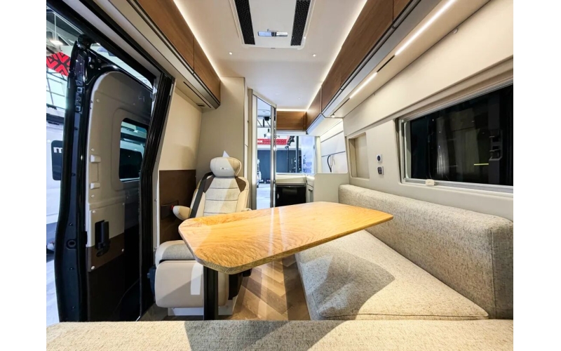 钛璞房车-钛6与钛8系列耀世登场 引领房车出行新体验