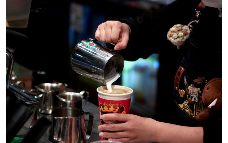 又一家平价咖啡加入&ldquo;万店俱乐部&rdquo; 赛道渗透率持续提升丨新消费观察