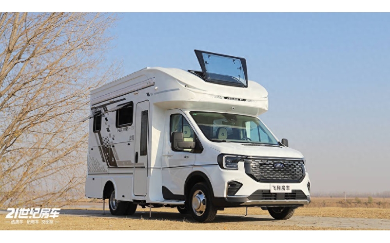 硬核配置＋舒适旅居，飞翔福特T8元界房车来袭，解锁全场景旅居