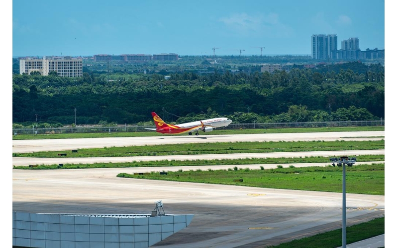 全世界的飞机，都开始扎堆往海南飞，不是来旅游，是来&ldquo;看病&rdquo;的