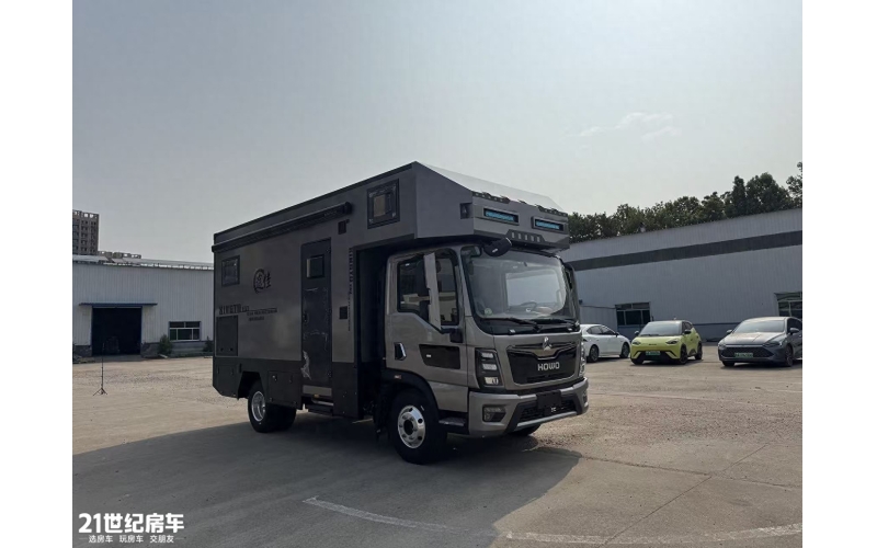 耐造车身+超大储物，这台途佳豪沃轻卡房车，长线离网旅居太省心